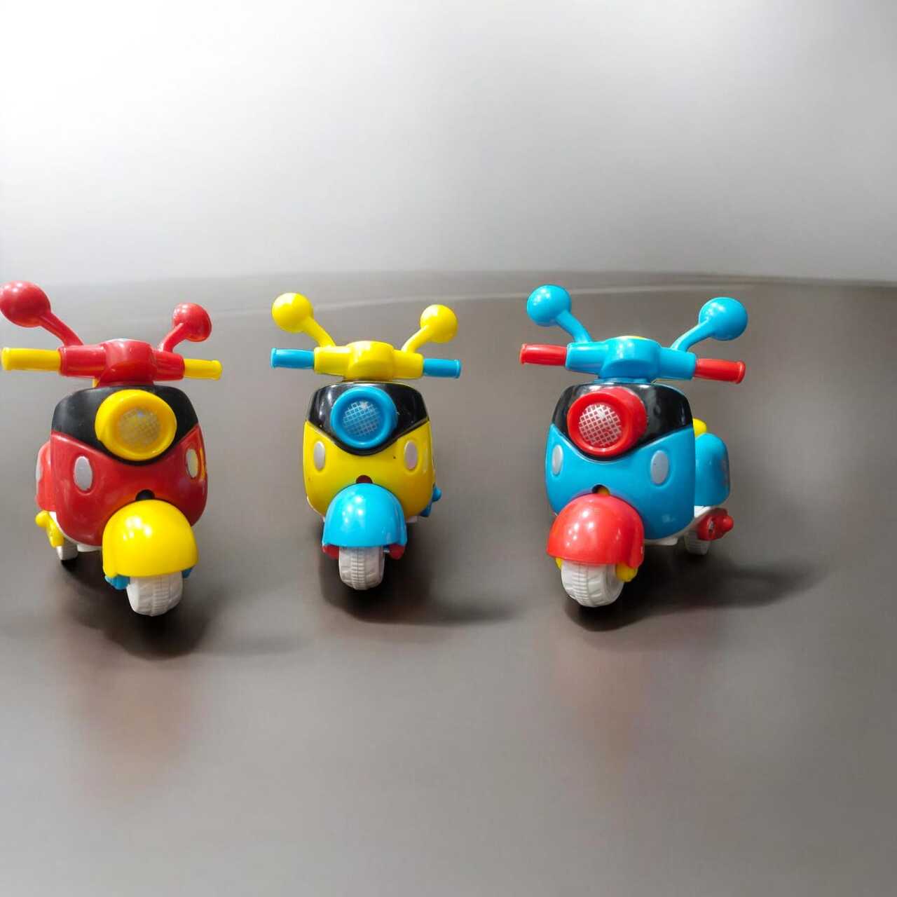 Metal scooter - Image 2